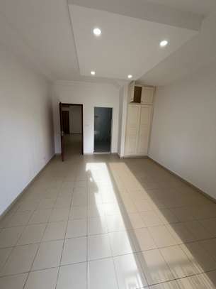 Appartement F5 à louer aux Almadies image 6