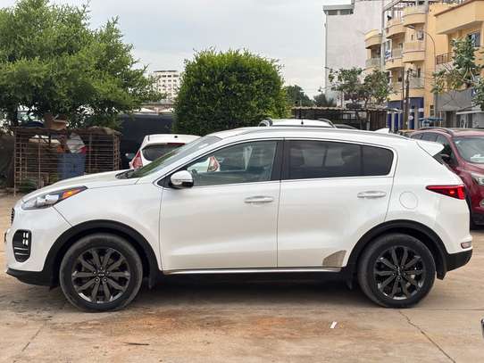 KIA SPORTAGE E X image 5