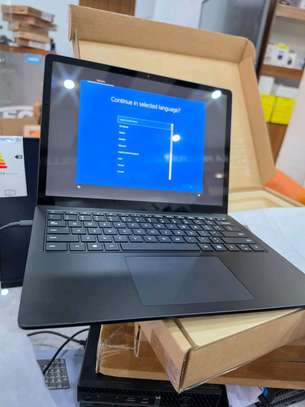 Microsoft surface laptop 4 image 4