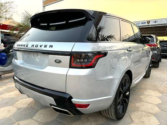 Range rover Sport HST image 15