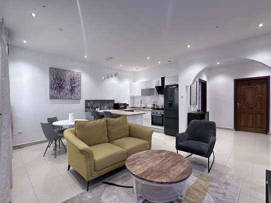 Studio meublé à louer - liberté 6 extension image 2