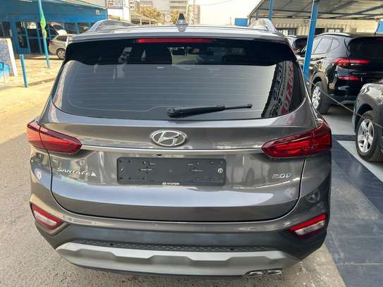 Hyundai Santa Fe diesel 2019 full options image 3