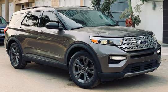 FORD EXPLORER XLT 2021 image 2