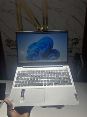 Lenovo IdeaPad 3 [i5/8Go/512Go] 10th Generation image 2