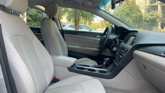 Location hyundai Sonata image 4