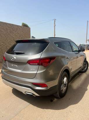 Hyundai Santafe 2017 image 4