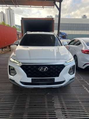 Hyundai Santafe 2019 image 1