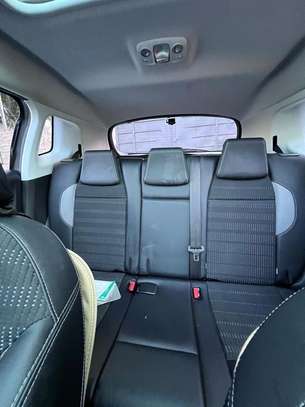 PEUGEOT 2008  ANNÉE : 2017 image 3