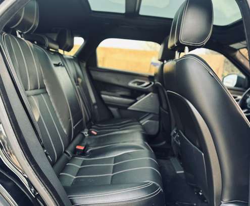 2018 Range Rover Velar - All Black image 9