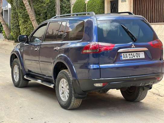 Mitsubishi Pajero image 5