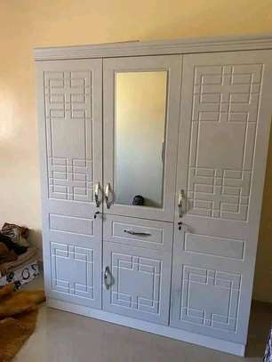 Armoire et coiffeuse image 8