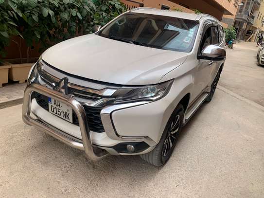 Mitsubishi pajero 2016 image 1