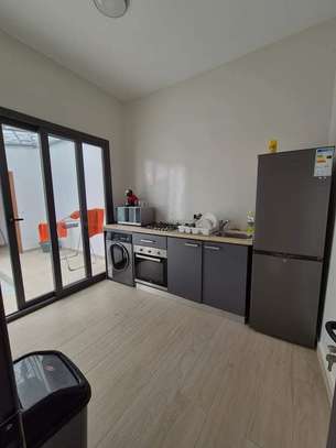 À LOUER – MAISON F4 MEUBLÉE À NGOR image 4