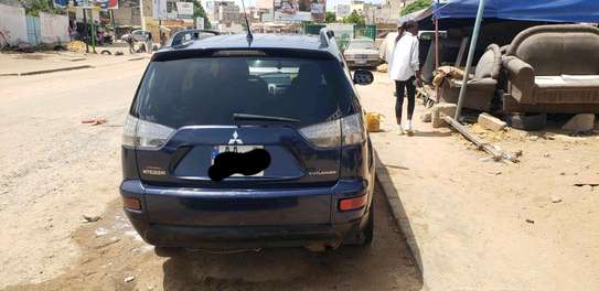 MITSUBISHI OUTLANDER image 1