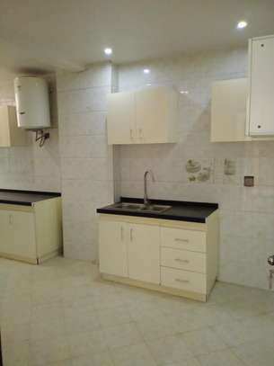 Appartement spacieux aux Almadies image 10