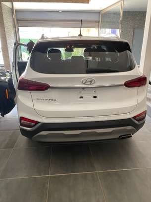 Hyundai Santa Fe 2019 image 3