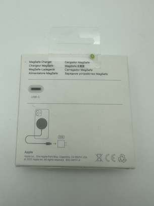 Chargeur IPhone sans fil MagSafe MHXH3AM/A A2140 - 20W image 7