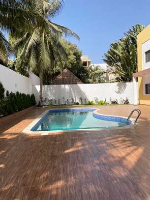 Magnifique villa à louer Almadies image 8