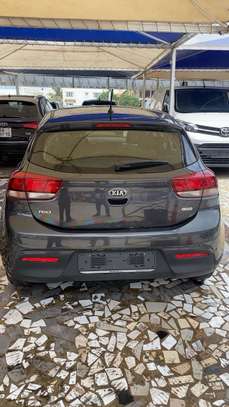 KIA RIO 2018 VENANT image 5