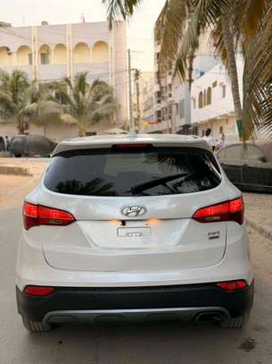 Hyundai santafe 4x4 image 5