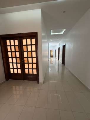 Grand appartement au point E image 3