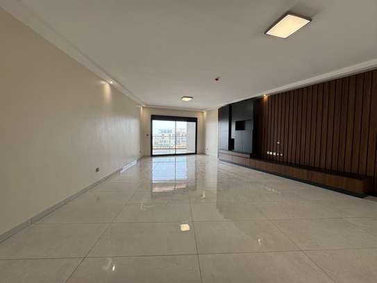 APPARTEMENT F5 - POINT E image 3