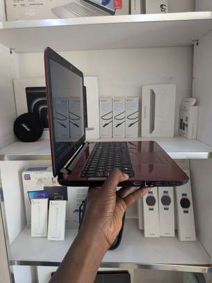 HP 15 NoteBook ) Intel Pentium ) 4g de ram ) 512 image 2