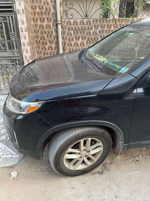 KIA SORENTO image 2