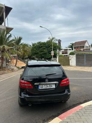 Mercedez benz B250 Anne 2013 image 2