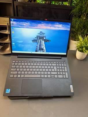 Lenovo 13th gen / ssd 256gb / 8gb ram ddr5 ordinateur image 2