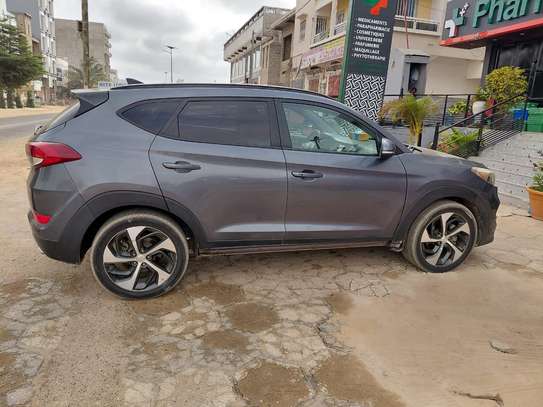 Hyundai Tucson image 9