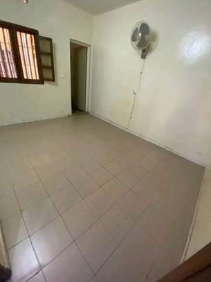 À louer un appartement de type F5 Mariste image 14