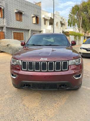 Jeep Grand Cherokee image 2