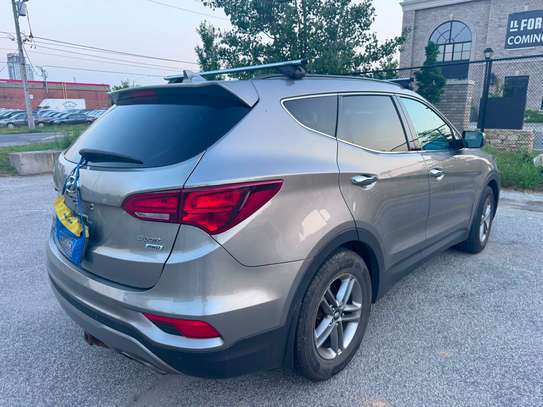 HYUNDAI SANTAFE 2017 image 8