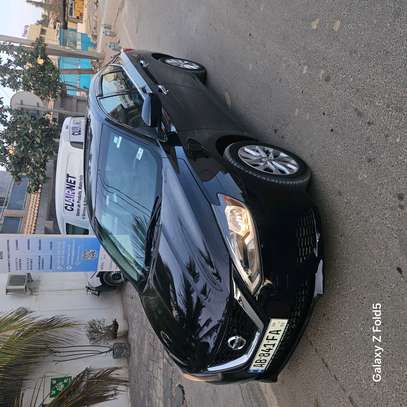 Nisane santra sv 2017 automatique ésance mité ya 5mois image 9