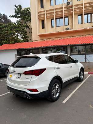 Hyundai santa fe sport 2018 image 8