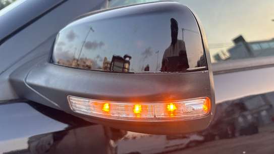 FORD EXPOLORER venant image 13