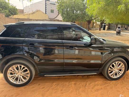 Ranger ROver Evoque Land wing 2017 image 9