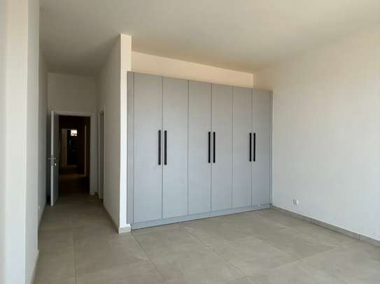 Bel appartement aux Almadies proche Casino Dakar City image 6