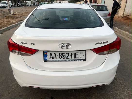 Hyundai avante image 3