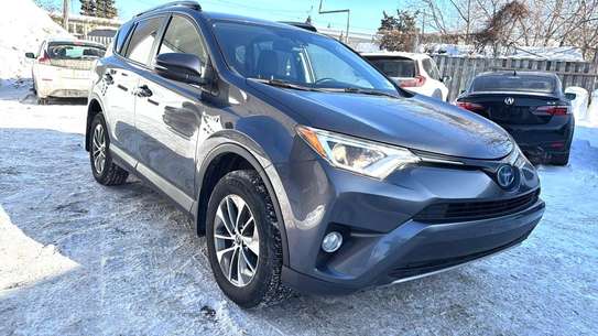 Toyota rav4 Hybride image 4