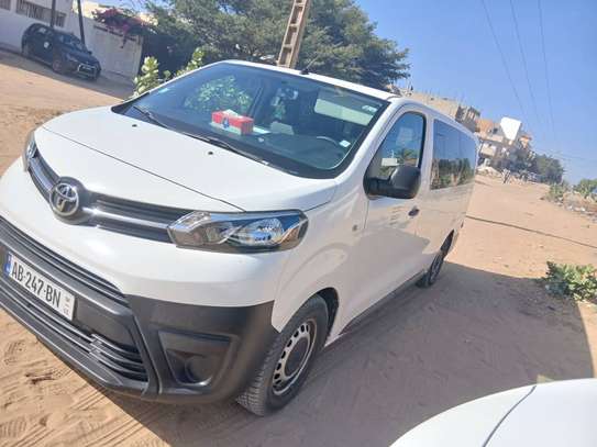 Minibus TOYOTA 9 Places 2018 image 7