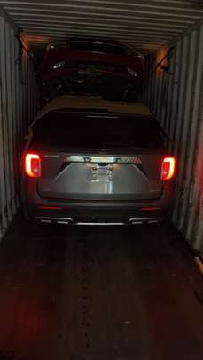 Ford explorer 2021 image 3
