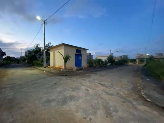 Titre foncier individuel 150m2 à Bambilor route bitumée image 5