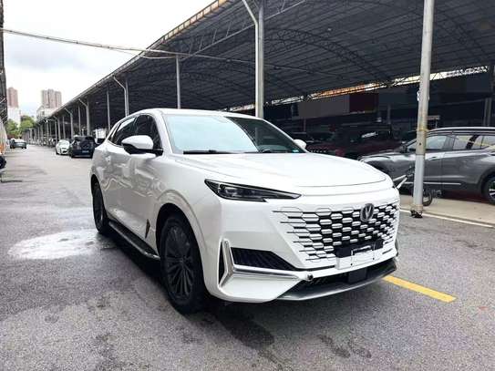 Changan Unik 2021 Sous douane sur commande image 3