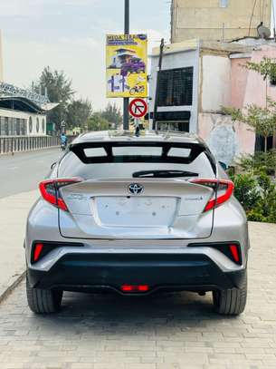 Toyota Chr hybride image 2
