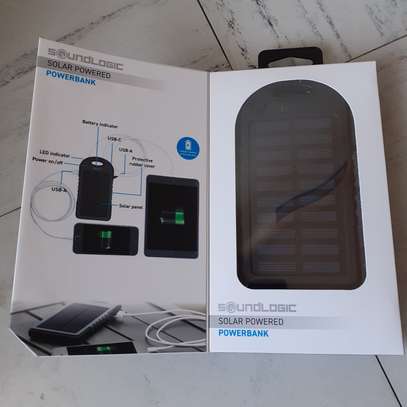 Chargeur solaire. Powerbank image 2
