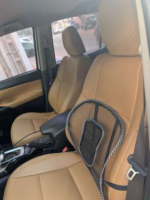 Toyota fortuner 2023 image 4