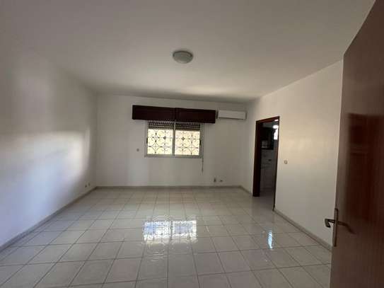 APPARTEMENT A LOUER  F3 MERMOZ PISCINE image 13