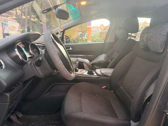 Peugeot 3008 diesel image 9